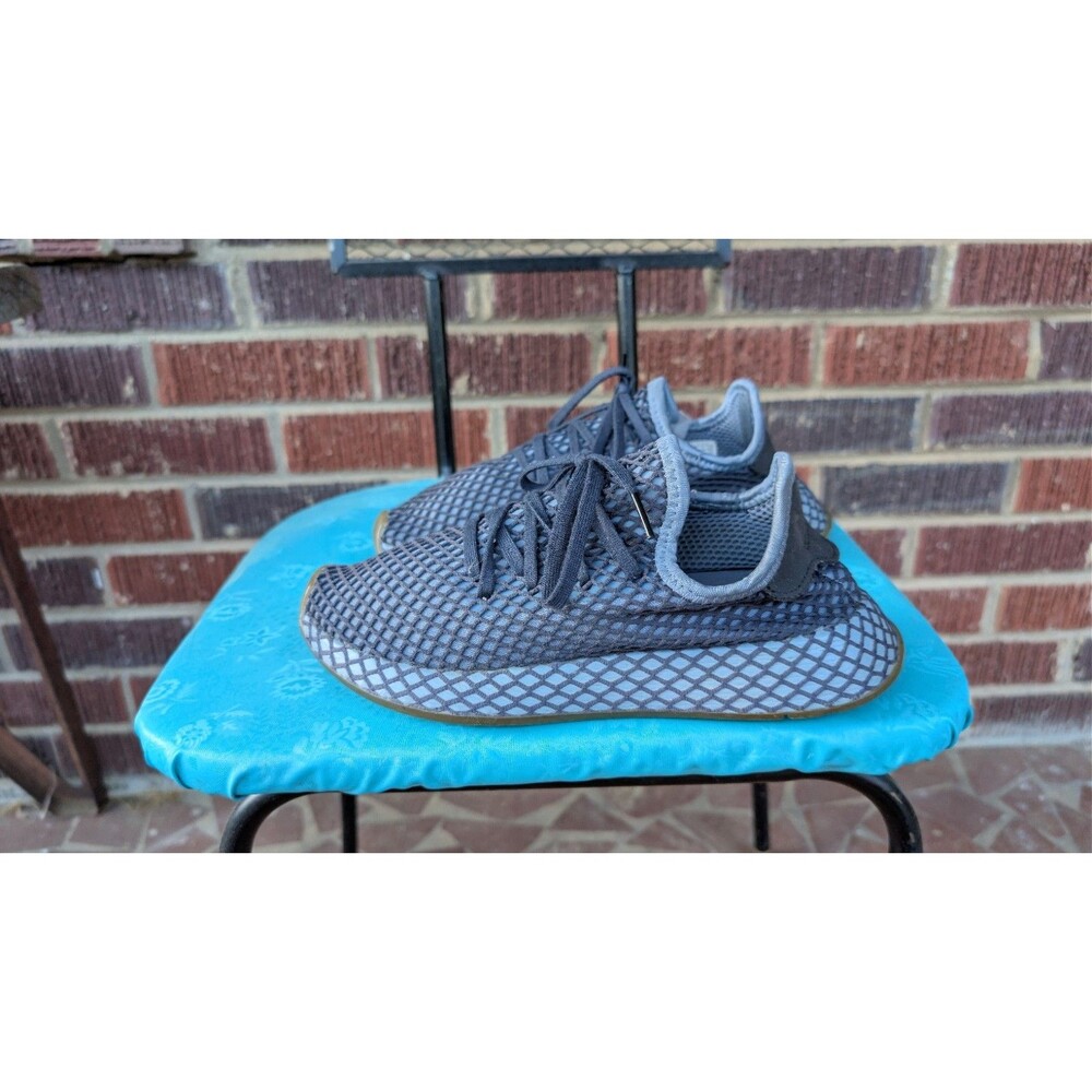Adidas Deerupt Runner Gray Mesh Sneakers Gum Sole Men’s 5.5 Women’s 6.5